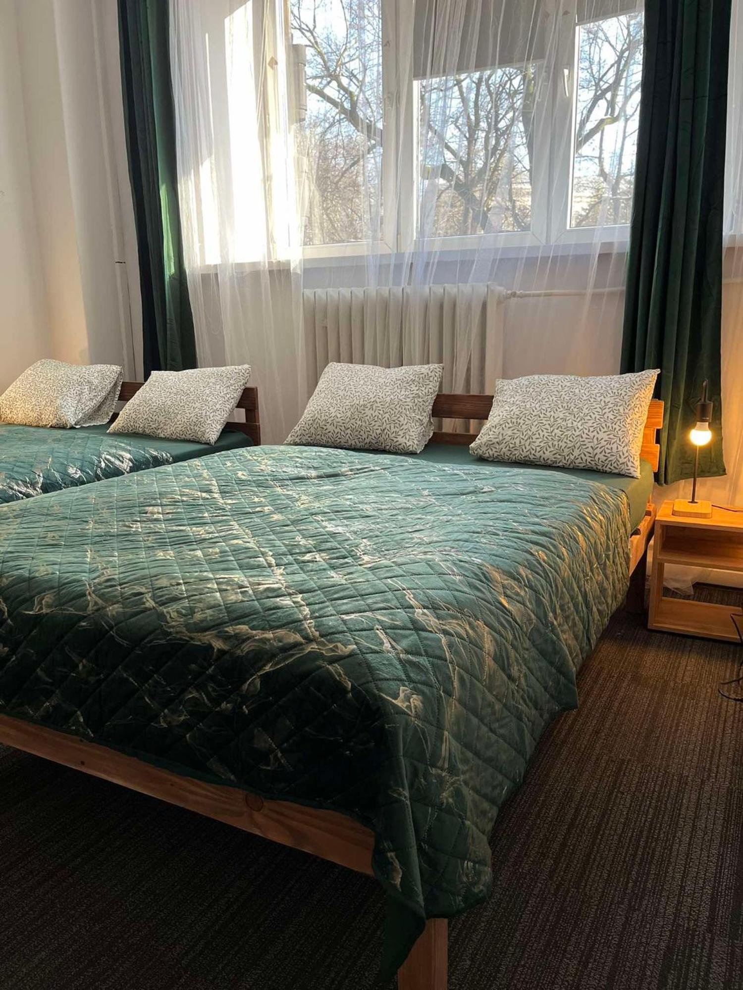 Tom Hostel Cracovie Extérieur photo