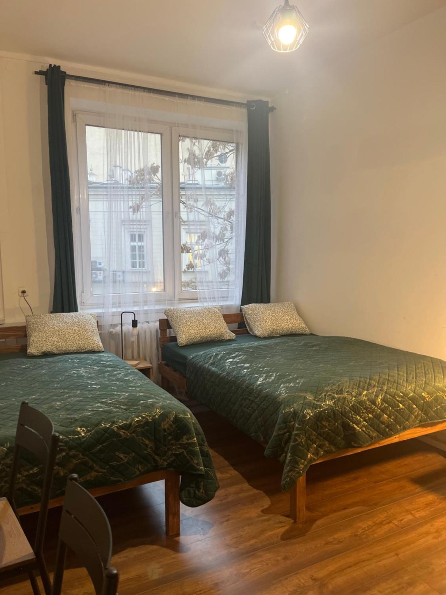 Tom Hostel Cracovie Extérieur photo