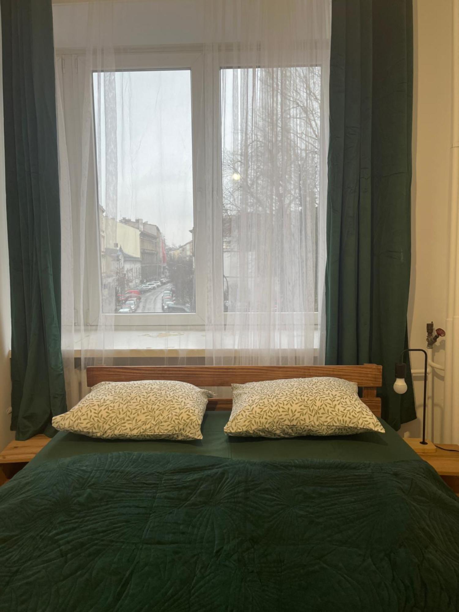 Tom Hostel Cracovie Extérieur photo