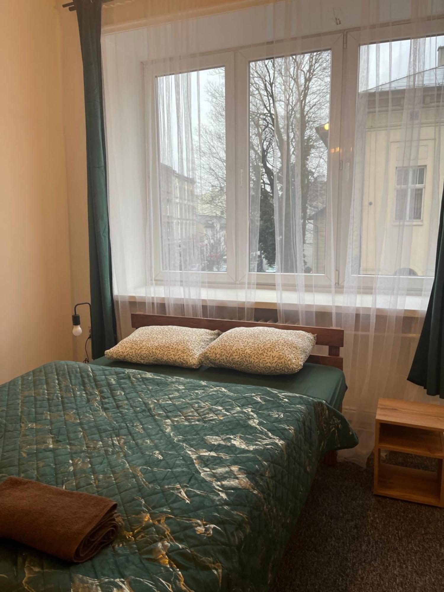 Tom Hostel Cracovie Extérieur photo