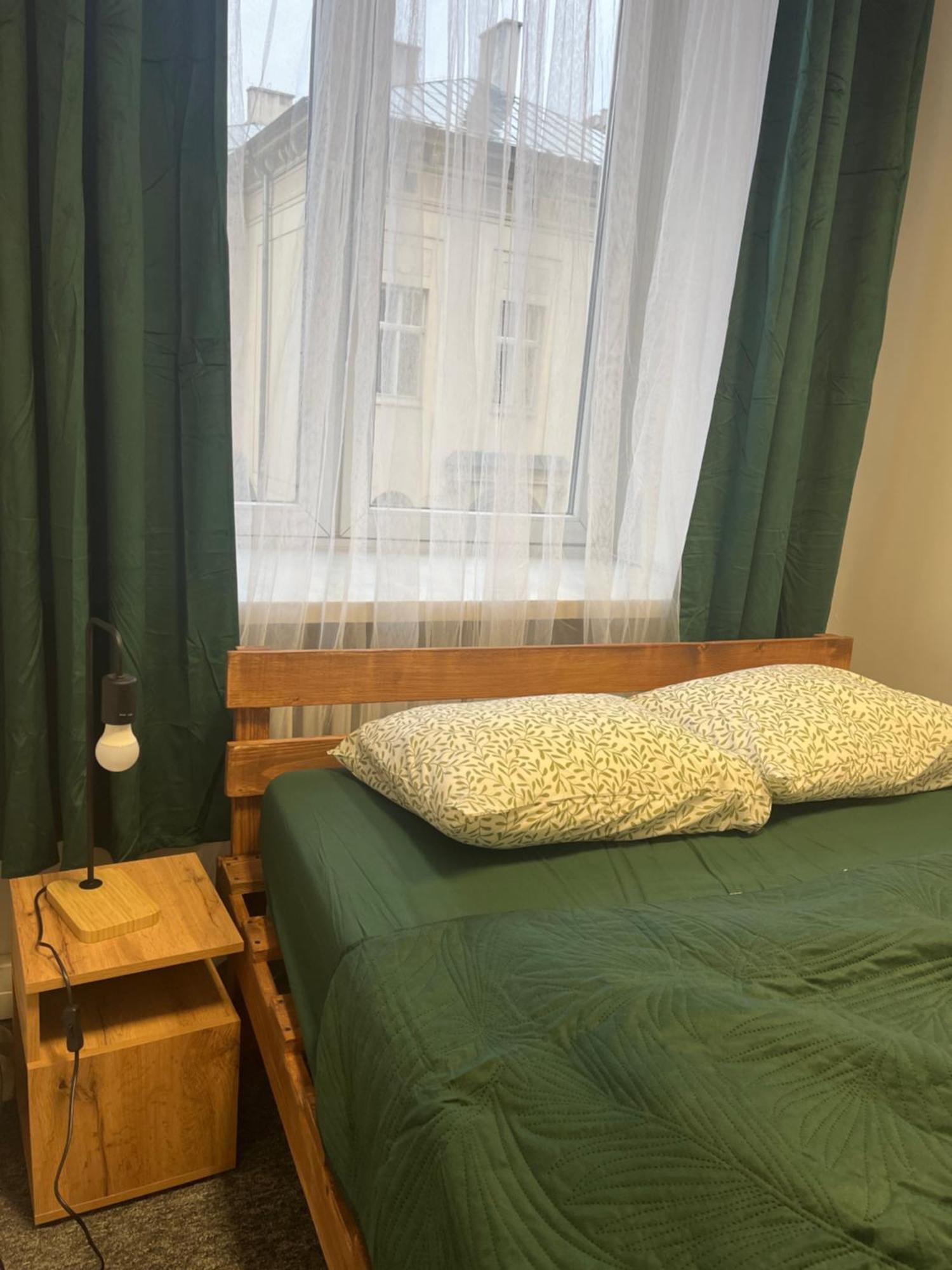 Tom Hostel Cracovie Extérieur photo