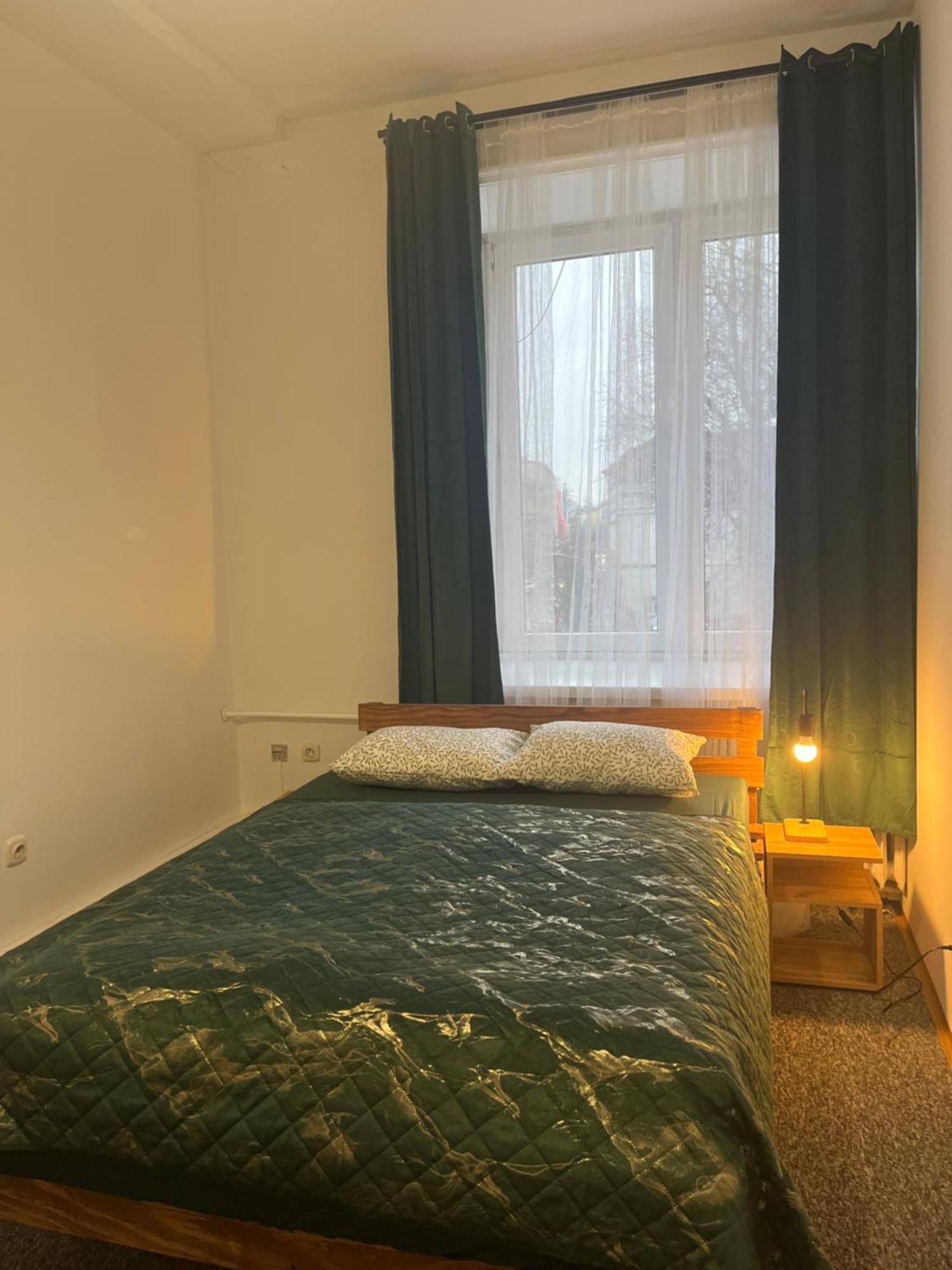 Tom Hostel Cracovie Extérieur photo
