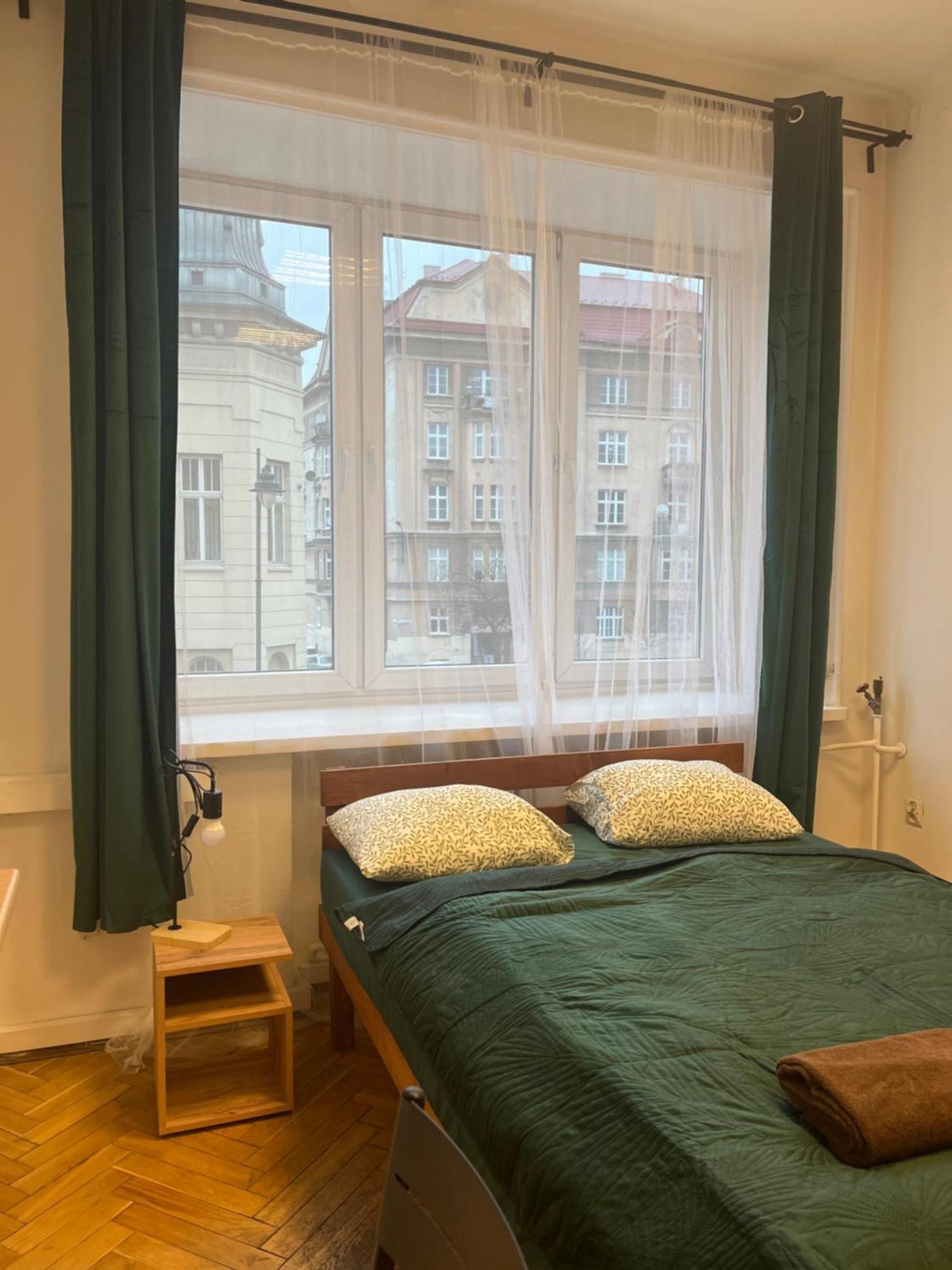 Tom Hostel Cracovie Extérieur photo