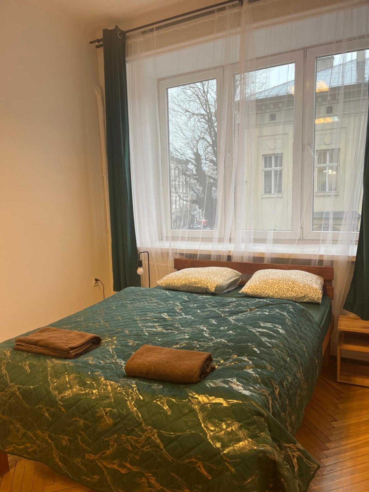 Tom Hostel Cracovie Extérieur photo