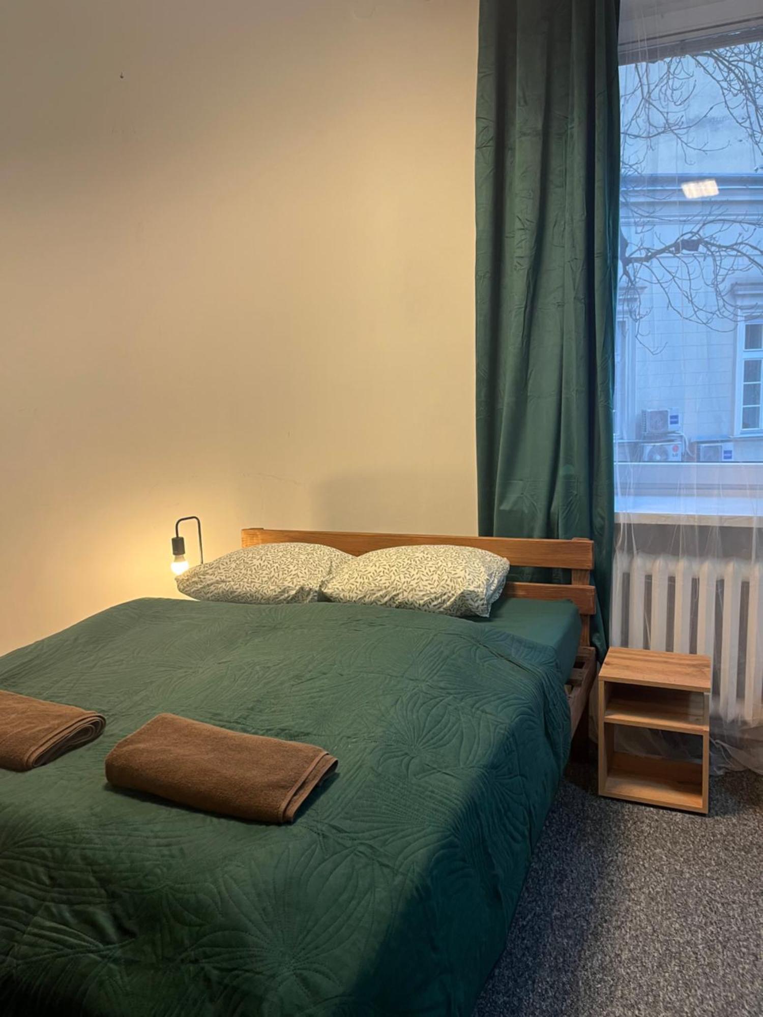 Tom Hostel Cracovie Extérieur photo